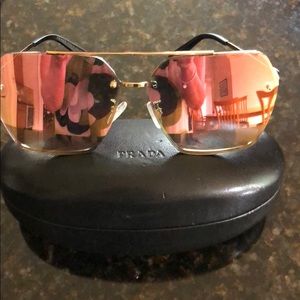 ☀️PRADA Rose Gold Mirrored Sunglasses 😎